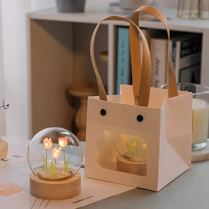 Lámpara Mini Tulipán en Cúpula de Cristal – Luz LED Decorativa
