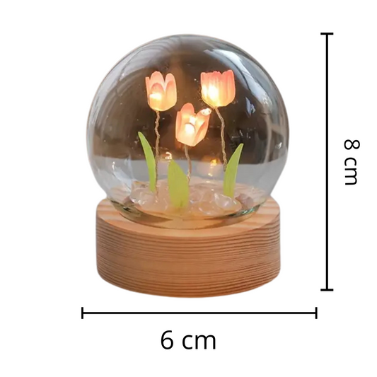 Lámpara Mini Tulipán en Cúpula de Cristal – Luz LED Decorativa